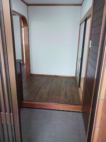 4LDK Detached House for Rent in Okinawa City's Morimisato - Thumbnail 2