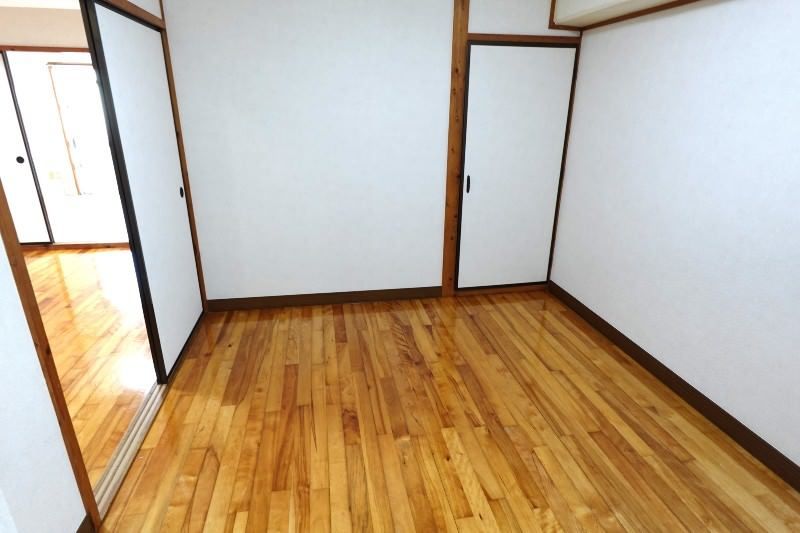 3DK Apartment for Rent in Naha Shikina, Okinawa - Thumbnail 3