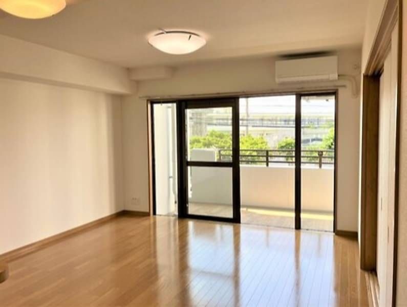 3LDK Apartment for Rent in Chatan Mihama, Okinawa - Thumbnail 4