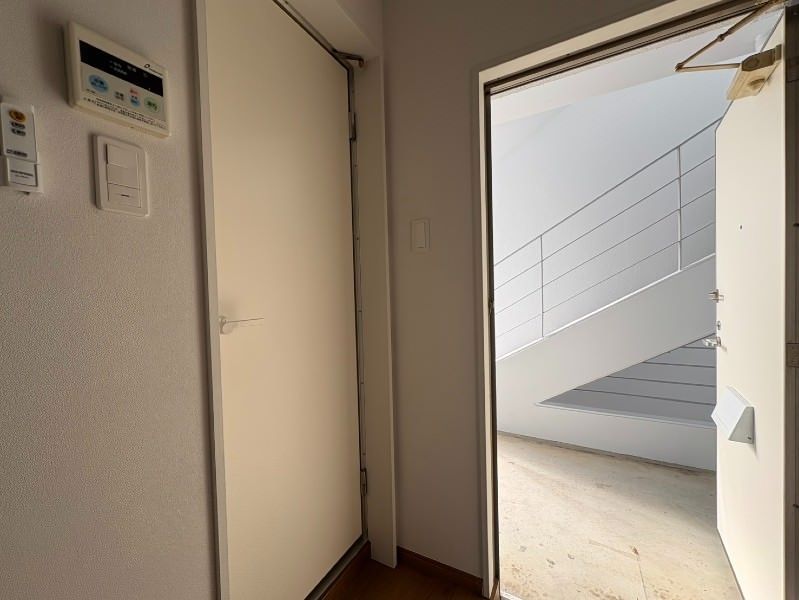 Hermit House III 1K Apartment for Rent in Okinawa City - Thumbnail 4