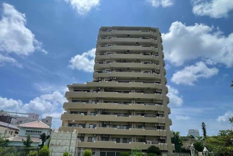 Lions Garden Midorigaoka 3LDK Apartment for Sale in Naha - Thumbnail 2