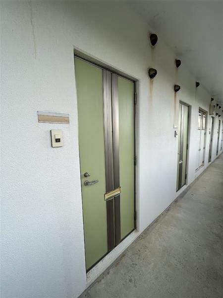 1R Apartment for Rent in Tomigusuku, Okinawa with Free Internet - Thumbnail 2