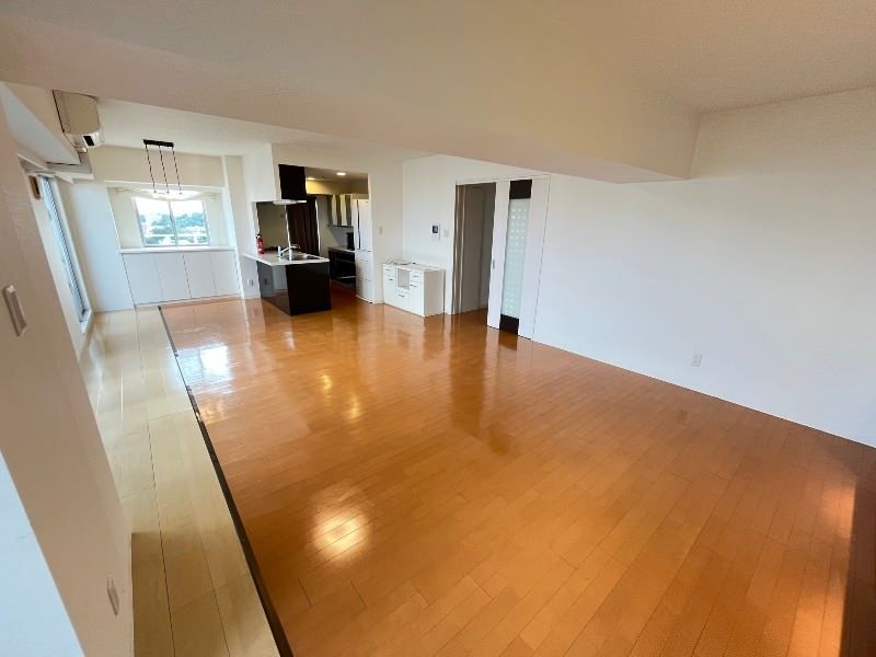 Mio Bien Nakasone 2LDK Apartment for Sale in Okinawa City - Thumbnail 4