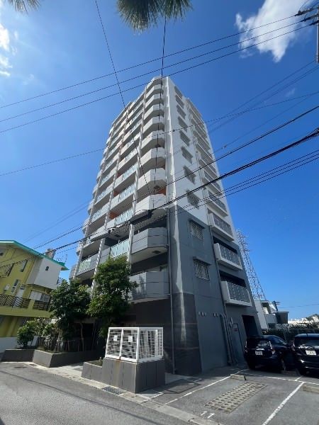 3LDK Corner Apartment for Sale in Naha Oroku, Okinawa - Thumbnail 2