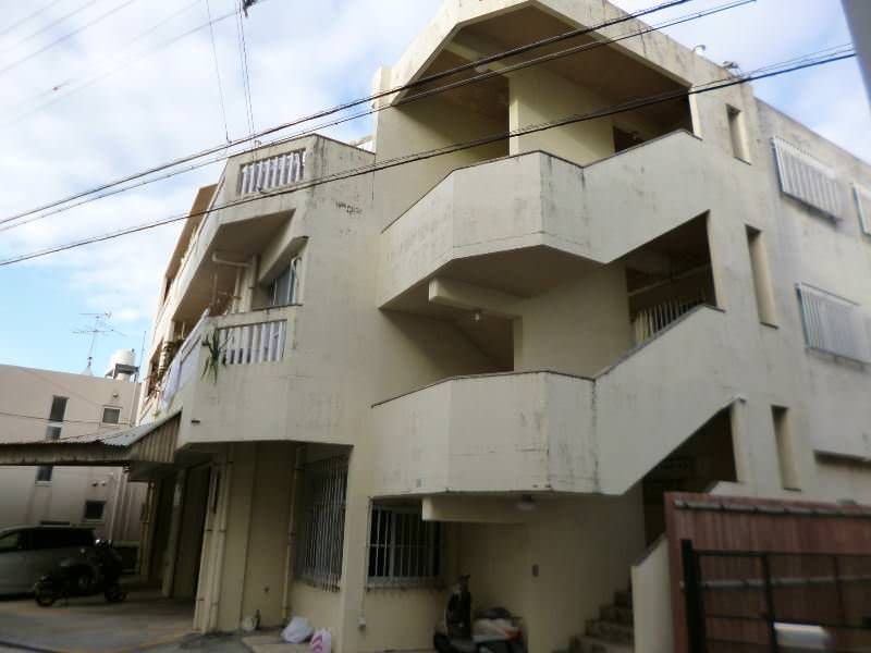 2DK Apartment for Rent in Makishi, Naha City, Okinawa - Thumbnail 2