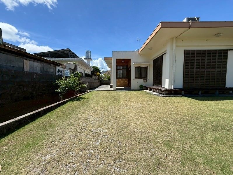 3LDK Single-Story House with Garden in Nago, Okinawa - Thumbnail 2