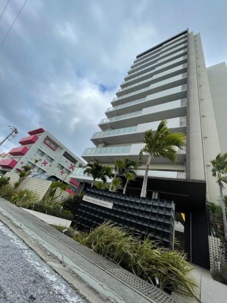 Comfort Ginowan Oceanfront 3LDK Corner Apartment with Sea View - Thumbnail 2
