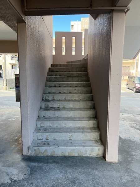 Renovated 2DK Apartment in Urasoe with Zero Deposit & Free Internet - Thumbnail 3