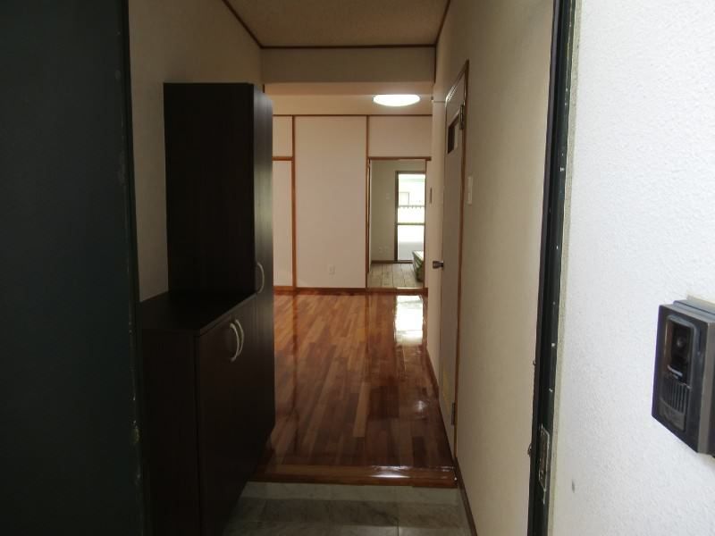 3LDK Apartment for Rent in Urasoe, Okinawa with Free Internet - Thumbnail 2