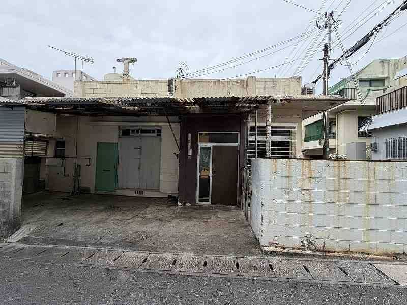 4DK Corner Lot House for Sale in Naha Yomitan, Okinawa - Thumbnail 3