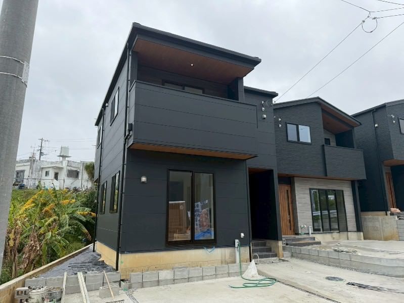 New 4LDK Detached House for Sale in Noborikawa, Okinawa City - Thumbnail 2
