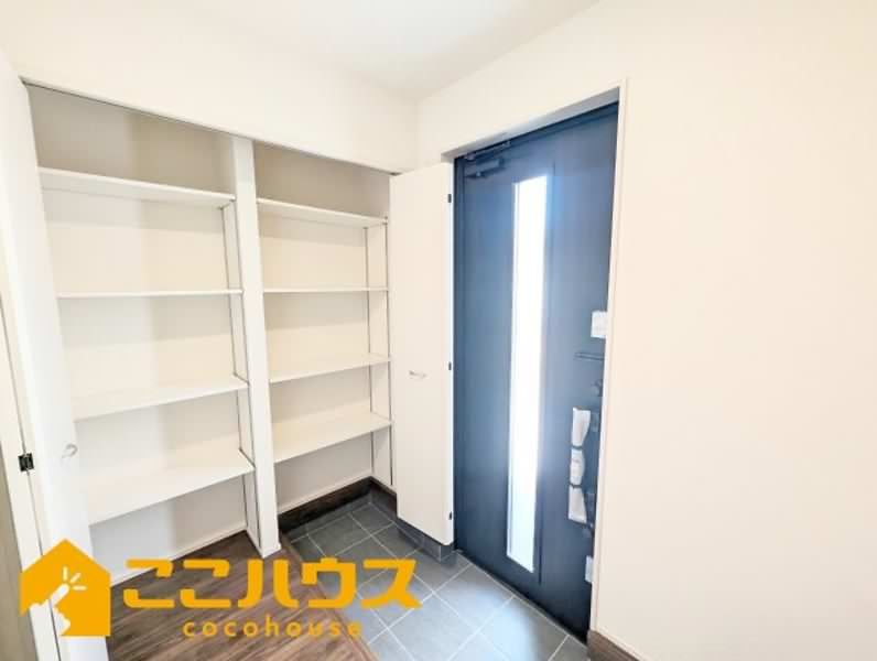 New 4LDK House for Sale in Uruma, Okinawa - Thumbnail 3