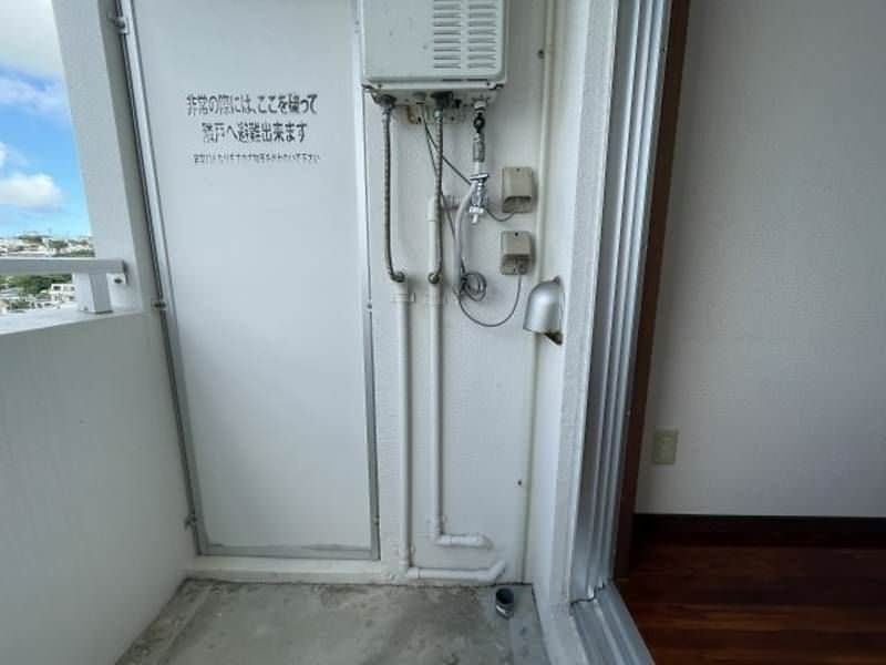 1K Apartment for Rent in Ginowan City, Okinawa - Thumbnail 2