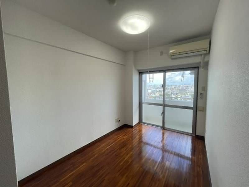 1K Apartment for Rent in Ginowan City, Okinawa - Thumbnail 3