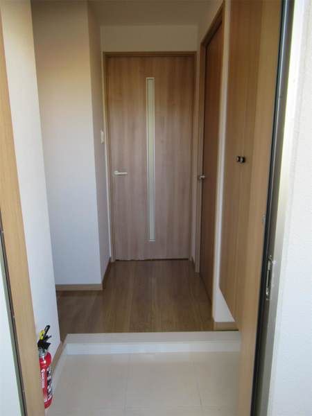 Green Castle 2LDK Apartment for Rent in Uruma City, Okinawa - Thumbnail 4