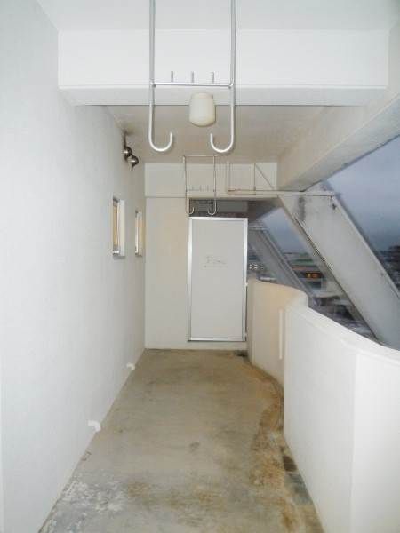 1K Apartment for Rent in Ginowan, Okinawa - Near Ryudai - Thumbnail 4