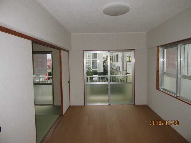 Refurbished 1LDK Apartment for Rent in Uruma City, Okinawa - Thumbnail 4