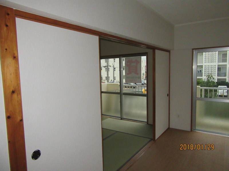 Refurbished 1LDK Apartment for Rent in Uruma City, Okinawa - Thumbnail 3