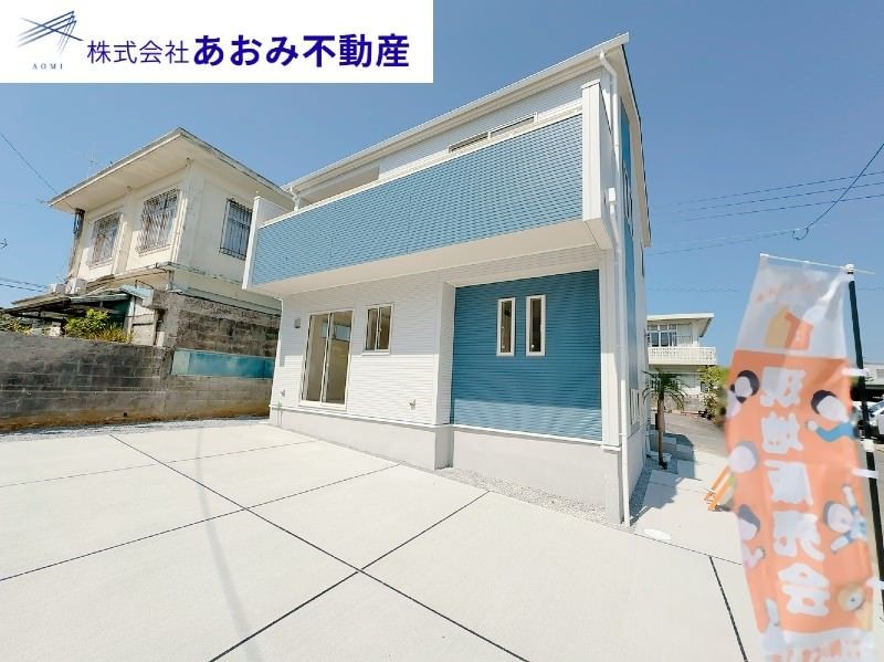New 3LDK House with Walk-in Closet & 5 Car Parks in Yomitan - Thumbnail 4