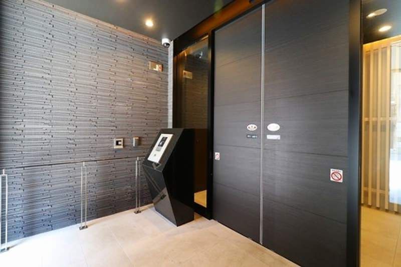 1LDK Apartment for Rent in Kumoji, Naha, Okinawa - Thumbnail 3