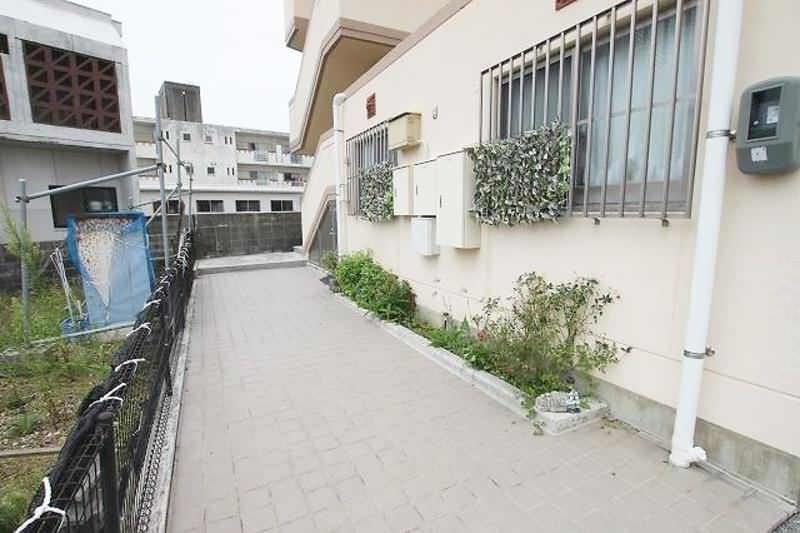 Grace 1LDK Apartment for Rent in Tomigusuku, Okinawa - Thumbnail 3