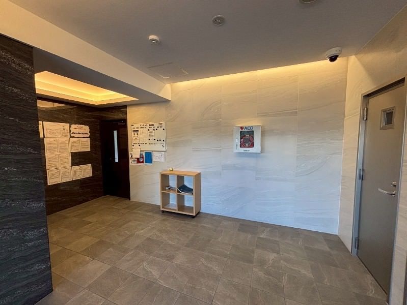 Modern 3LDK Apartment in Okinawa City with South Balcony & Pet OK - Image 1