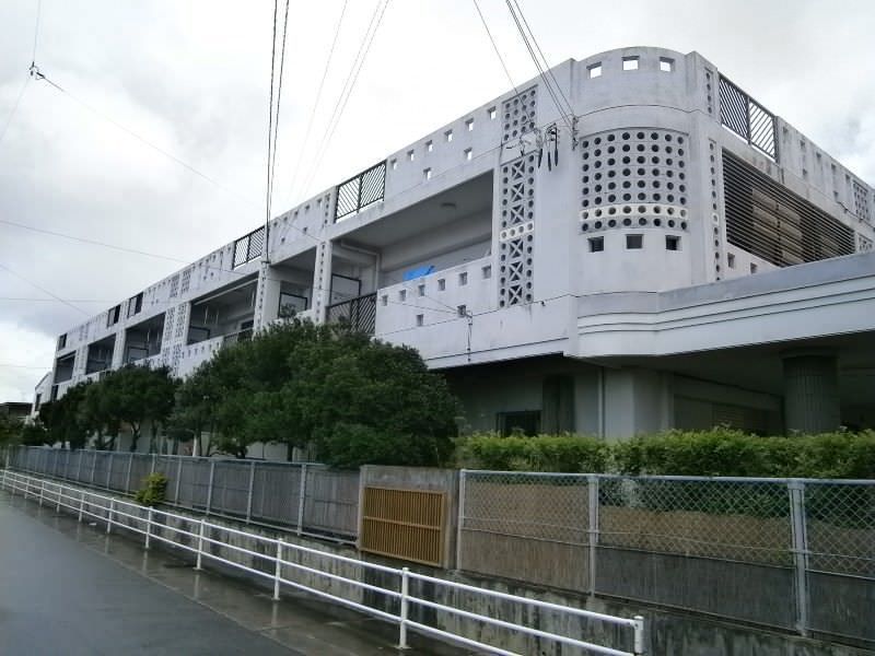 3DK Apartment for Rent in Itoman City, Okinawa - Thumbnail 2