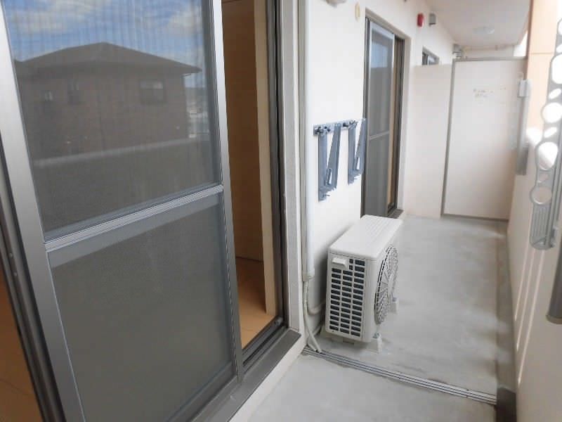 2DK Apartment for Rent in Yonabaru, Okinawa - 46.53m² - Thumbnail 4