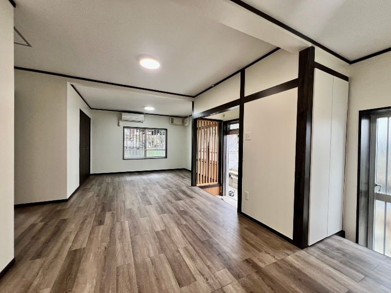Renovated 2LDK House for Rent in Chatan, Okinawa - Pet Friendly - Thumbnail 4