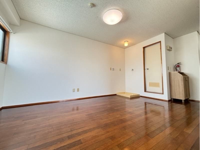 1LDK Apartment for Rent in Naha Tahara, Near Oroku Station - Thumbnail 3