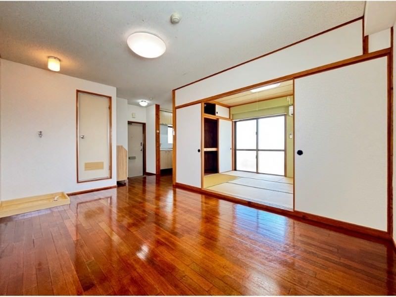 1LDK Apartment for Rent in Naha Tahara, Near Oroku Station - Thumbnail 2