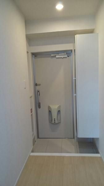Modern 1K Apartment for Rent in Nakagusuku Village, Okinawa - Thumbnail 2