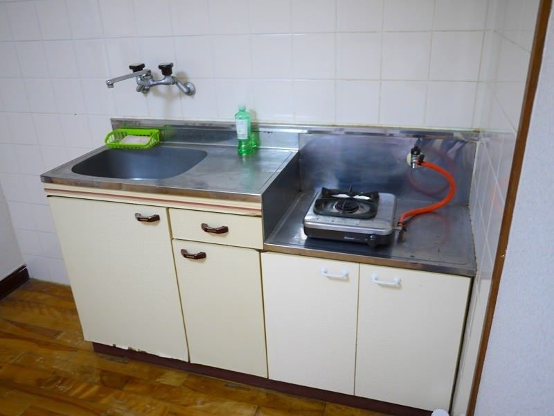 1R Apartment for Rent in Ginowan, Okinawa - 30,000 Yen - Thumbnail 2