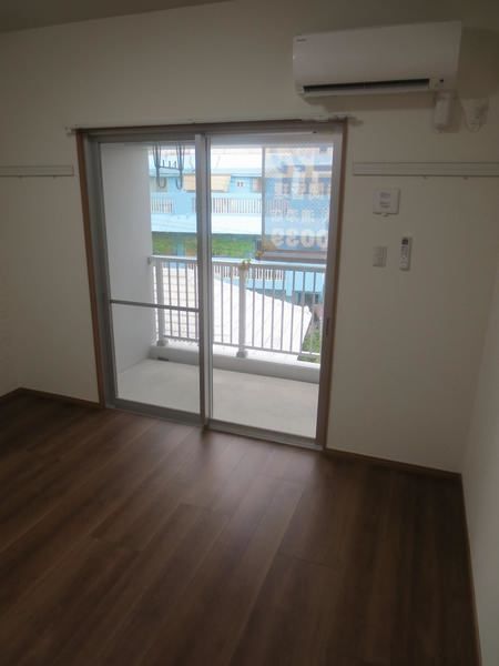 1K Apartment for Rent in Urasoe City, Okinawa - Thumbnail 4