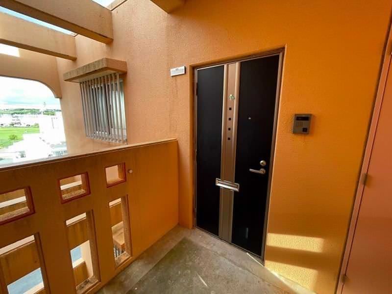 2LDK Apartment for Rent in Itoman City, Okinawa - 59.5 sqm - Thumbnail 3