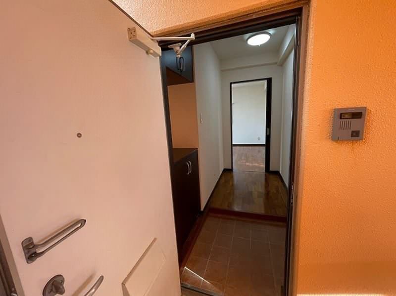 2LDK Apartment for Rent in Itoman City, Okinawa - 59.5 sqm - Thumbnail 4