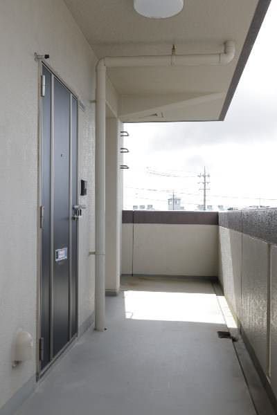 2LDK Apartment for Rent in Nishihara Town, Okinawa - No Guarantor Required - Thumbnail 2