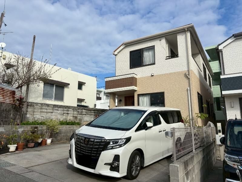 Yomitan Village House for Sale with Tenant & Rental Income - Thumbnail 4