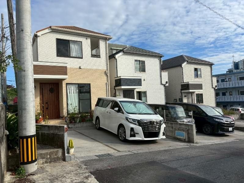 Yomitan Village House for Sale with Tenant & Rental Income - Thumbnail 2