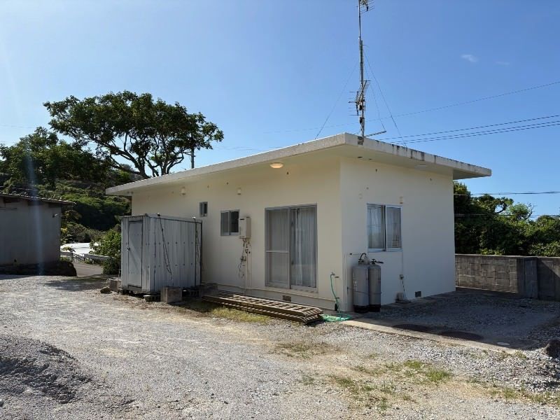 2LDK House with Office in Nakijin Village, Okinawa - Thumbnail 3