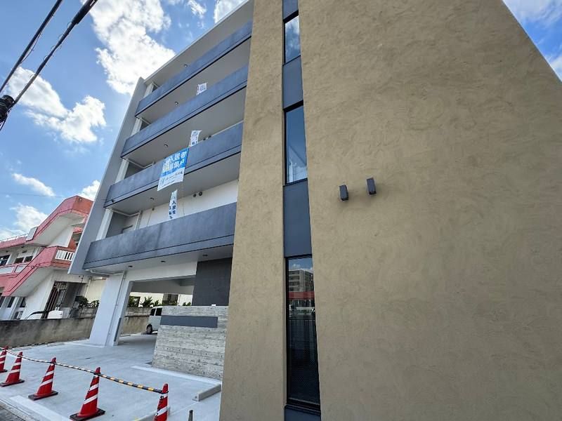 New 2LDK Apartment for Rent in Chatan, Okinawa - Thumbnail 4