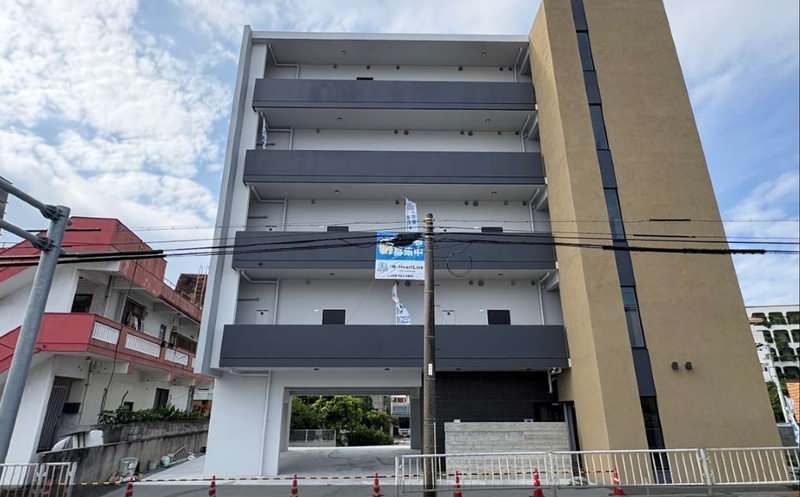 New 2LDK Apartment for Rent in Chatan, Okinawa - Thumbnail 3