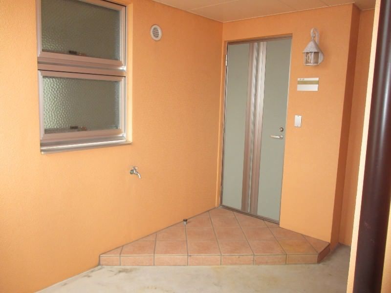 Mio Vita 2LDK Apartment for Rent in Tomigusuku, Okinawa - Thumbnail 4