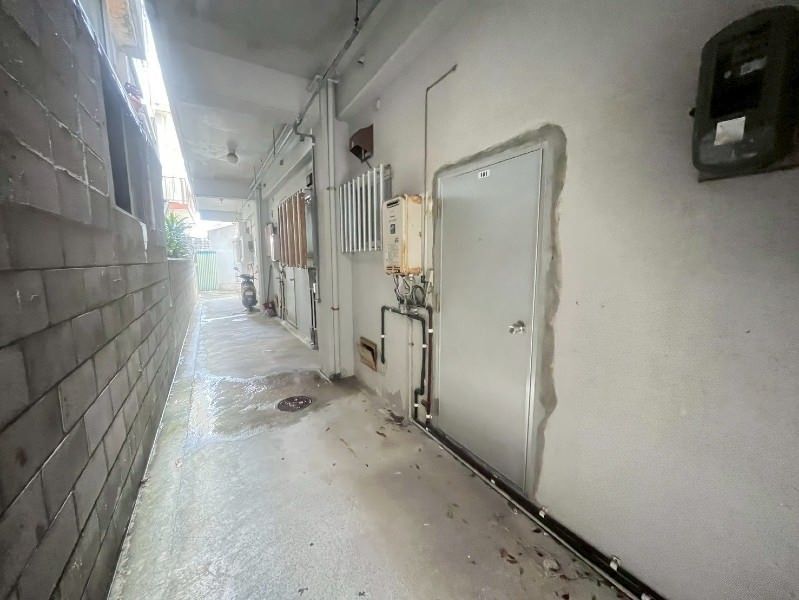 Sumire-so 2DK Apartment for Rent in Urasoe, Okinawa - Thumbnail 3