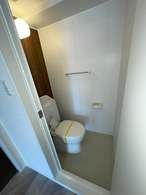 New 2LDK Apartment for Rent in Ginowan, Okinawa with Free Parking - Thumbnail 3