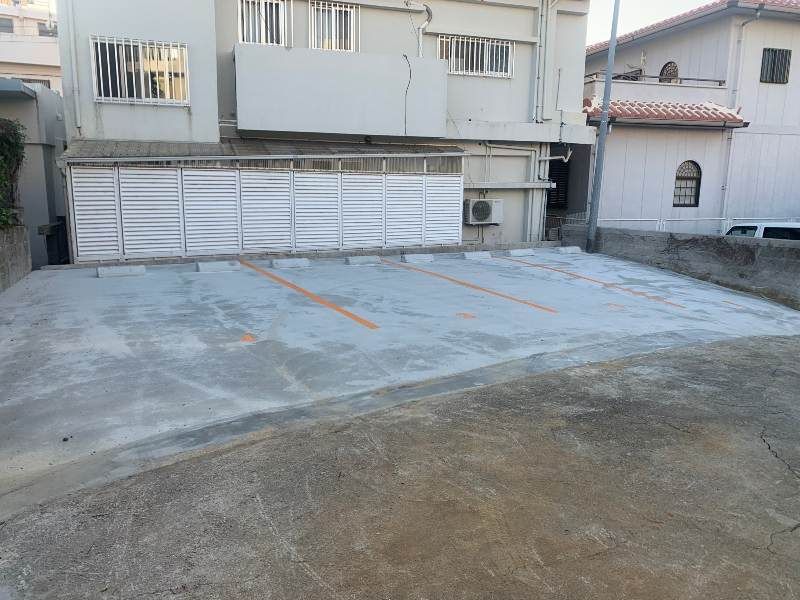 Rental Parking Space in Okinawa City for Compact Cars - Thumbnail 3