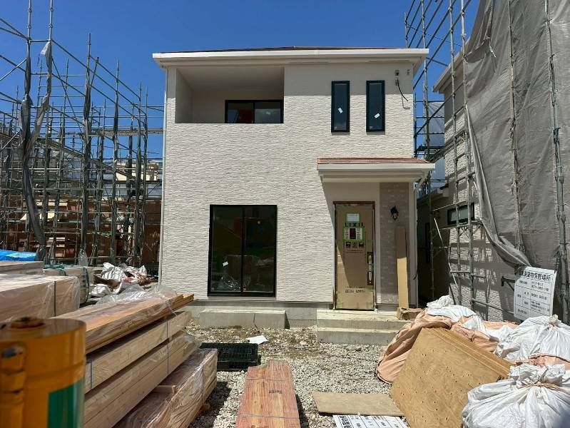 New 4LDK House for Sale in Tomigusuku, Okinawa - Long-Term Excellent Housing - Thumbnail 2