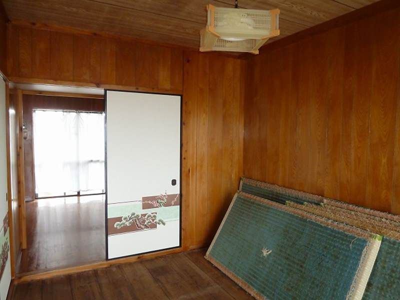 2DK Apartment for Rent in Urasoe City, Okinawa - 39.7 sqm - Thumbnail 4