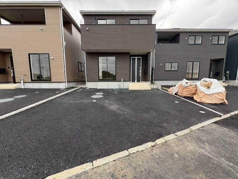 New 4LDK House with Tatami Corner in Uruma, Okinawa - Thumbnail 4