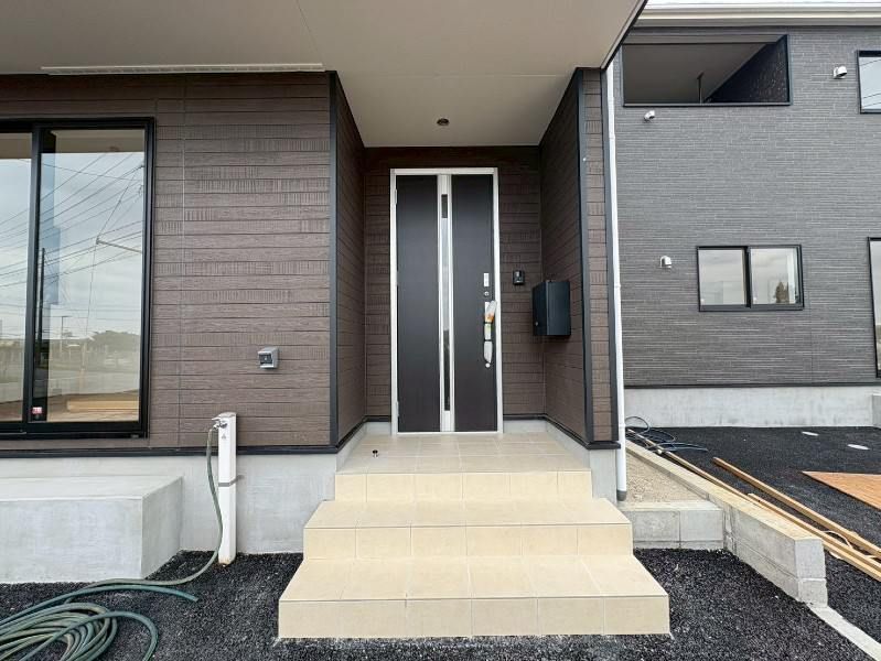 New 4LDK House with Tatami Corner in Uruma, Okinawa - Thumbnail 3